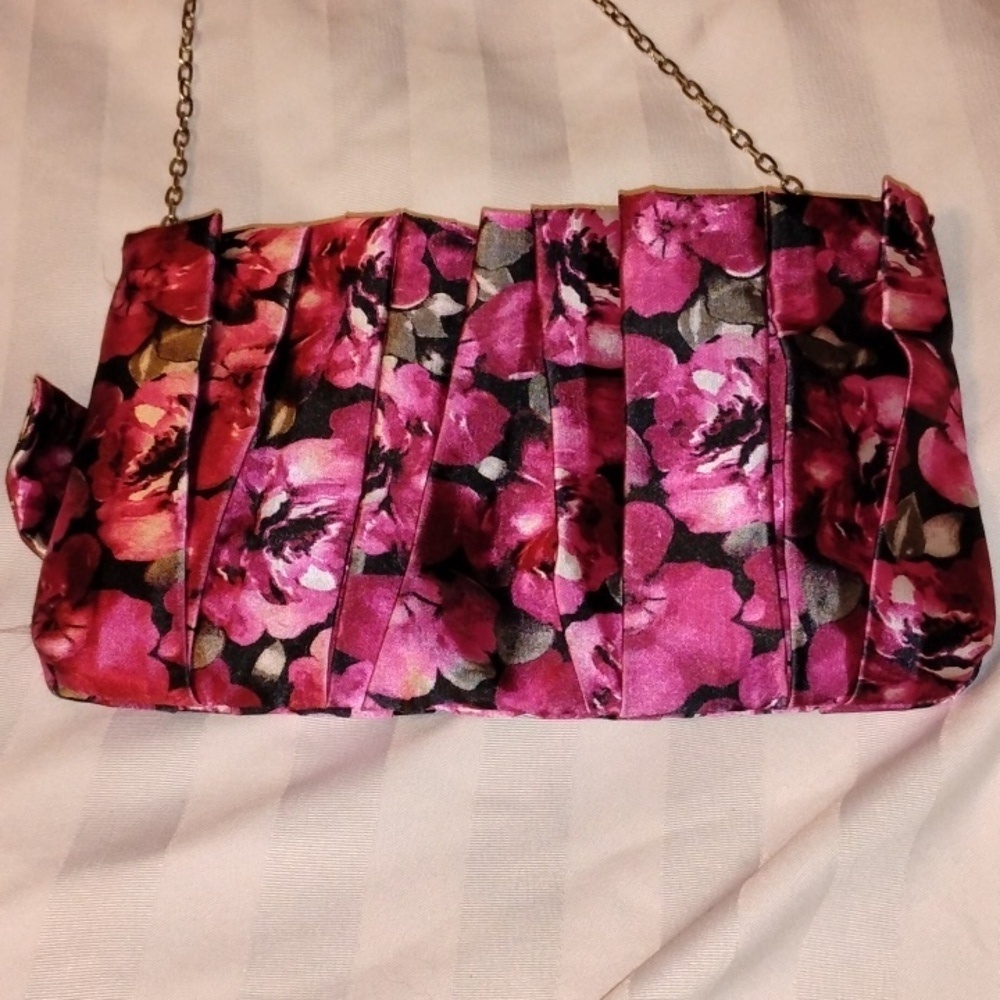 White House Black Market Satin Floral Pink Clutch Purse With Silver Chain Strap - Picture 3 of 9